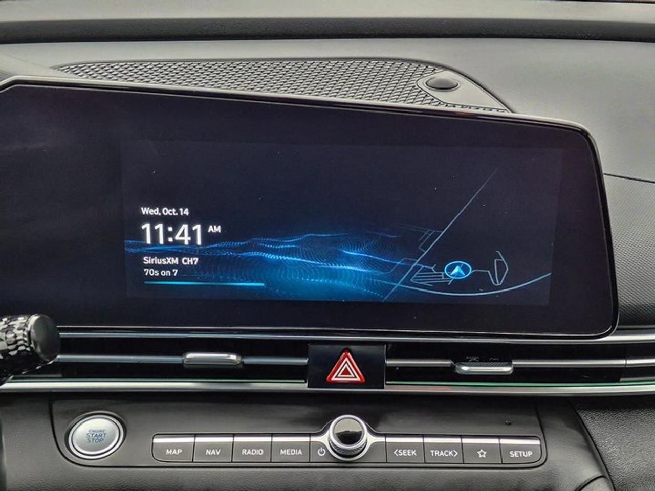 2024 Hyundai Elantra Preferred Tech | Sunroof | Heated Seats + Steering | CarPlay + Android | Remote Start | and More ! Photo