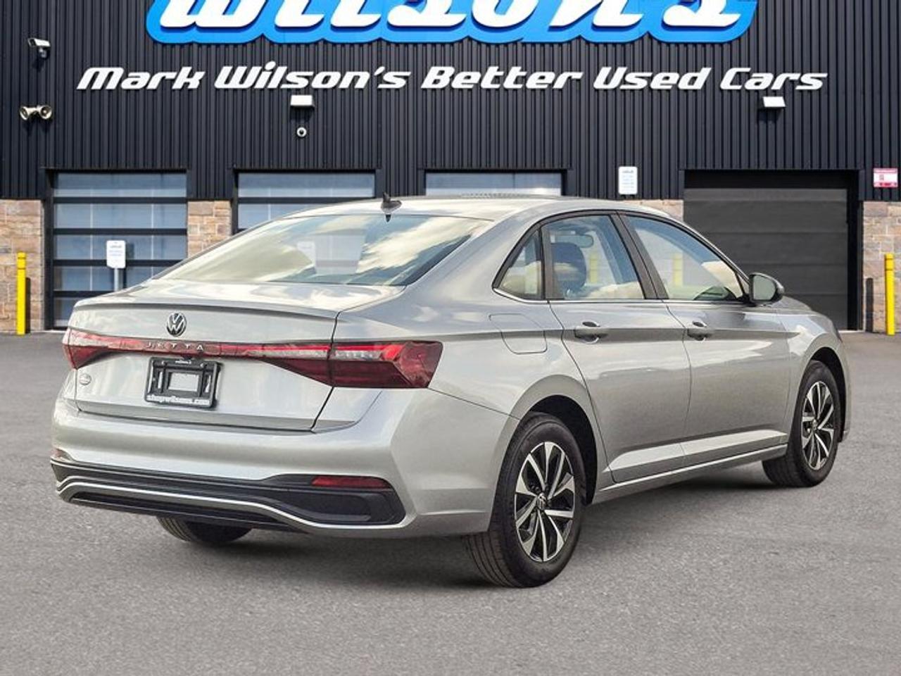 2025 Volkswagen Jetta Trendline | Htd Seats + Steering | CarPlay + Android | Blind Spot | Alloy Wheels | Rear Cam & More ! Photo4