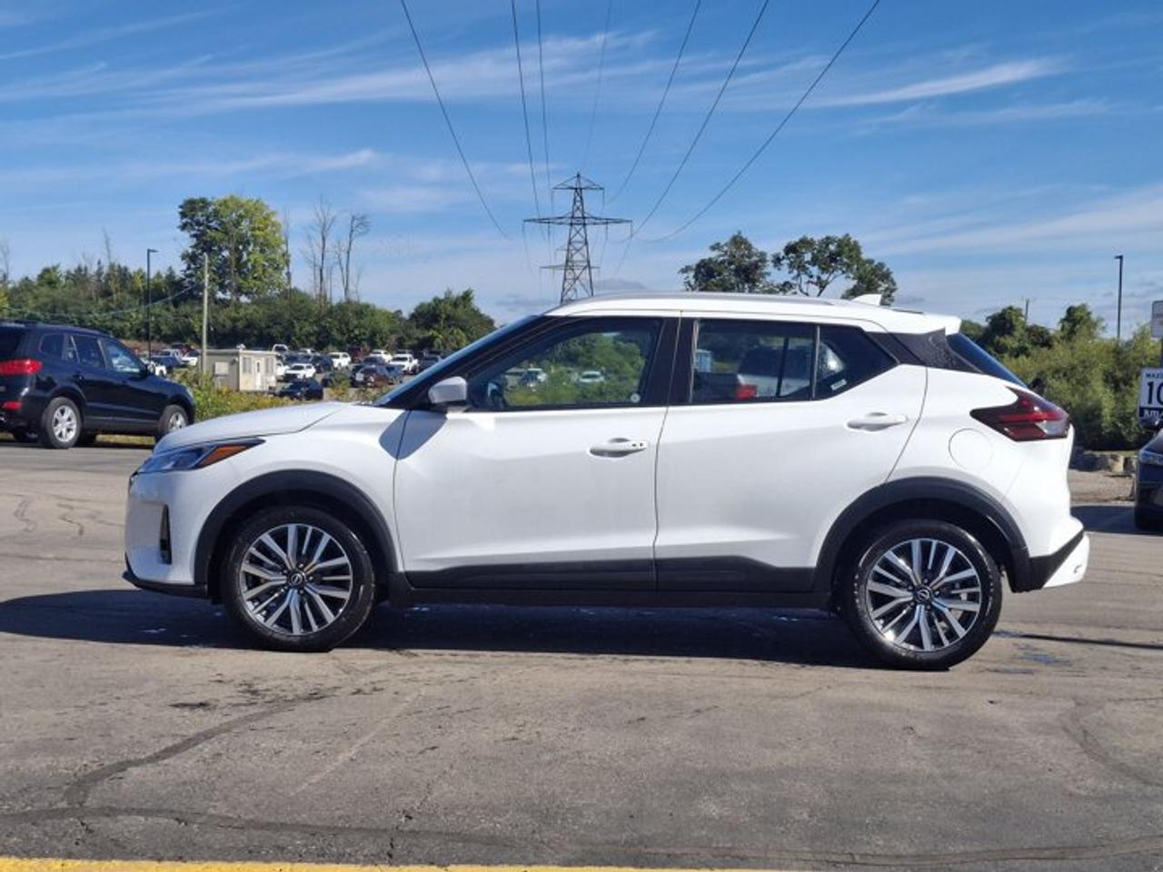2025 Nissan Kicks Play SV | Heated Seats | Radar Cruise | CarPlay + Android | Rear Camera | and More ! Photo