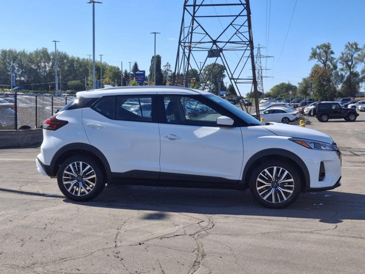2025 Nissan Kicks Play SV | Heated Seats | Radar Cruise | CarPlay + Android | Rear Camera | and More ! Photo