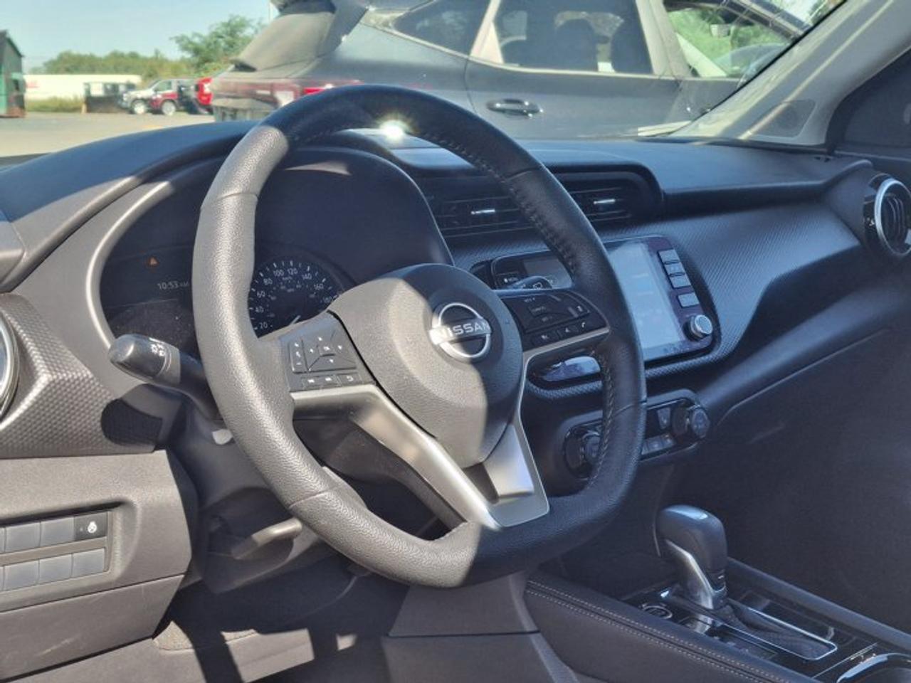 2025 Nissan Kicks Play SV | Heated Seats | Radar Cruise | CarPlay + Android | Rear Camera | and More ! Photo