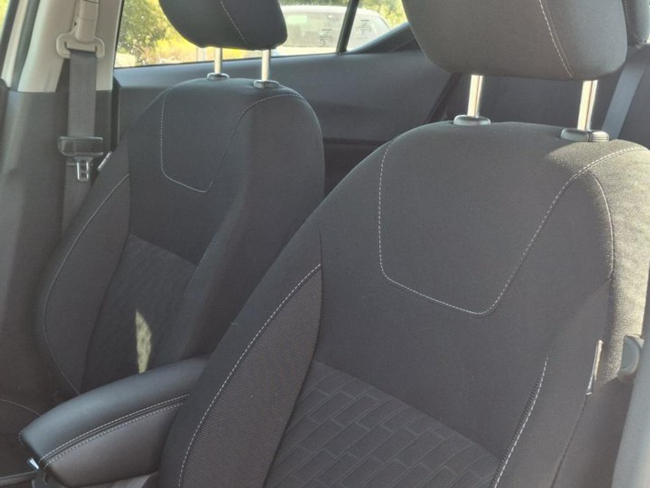2025 Nissan Kicks Play SV | Heated Seats | Radar Cruise | CarPlay + Android | Rear Camera | and More ! Photo