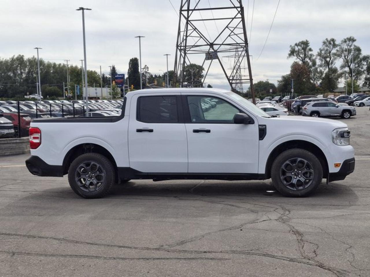 2024 Ford Maverick XLT AWD | Spray in Bedliner | Pre-Collision Assist | Cruise Control | Apple CarPlay and More ! Photo
