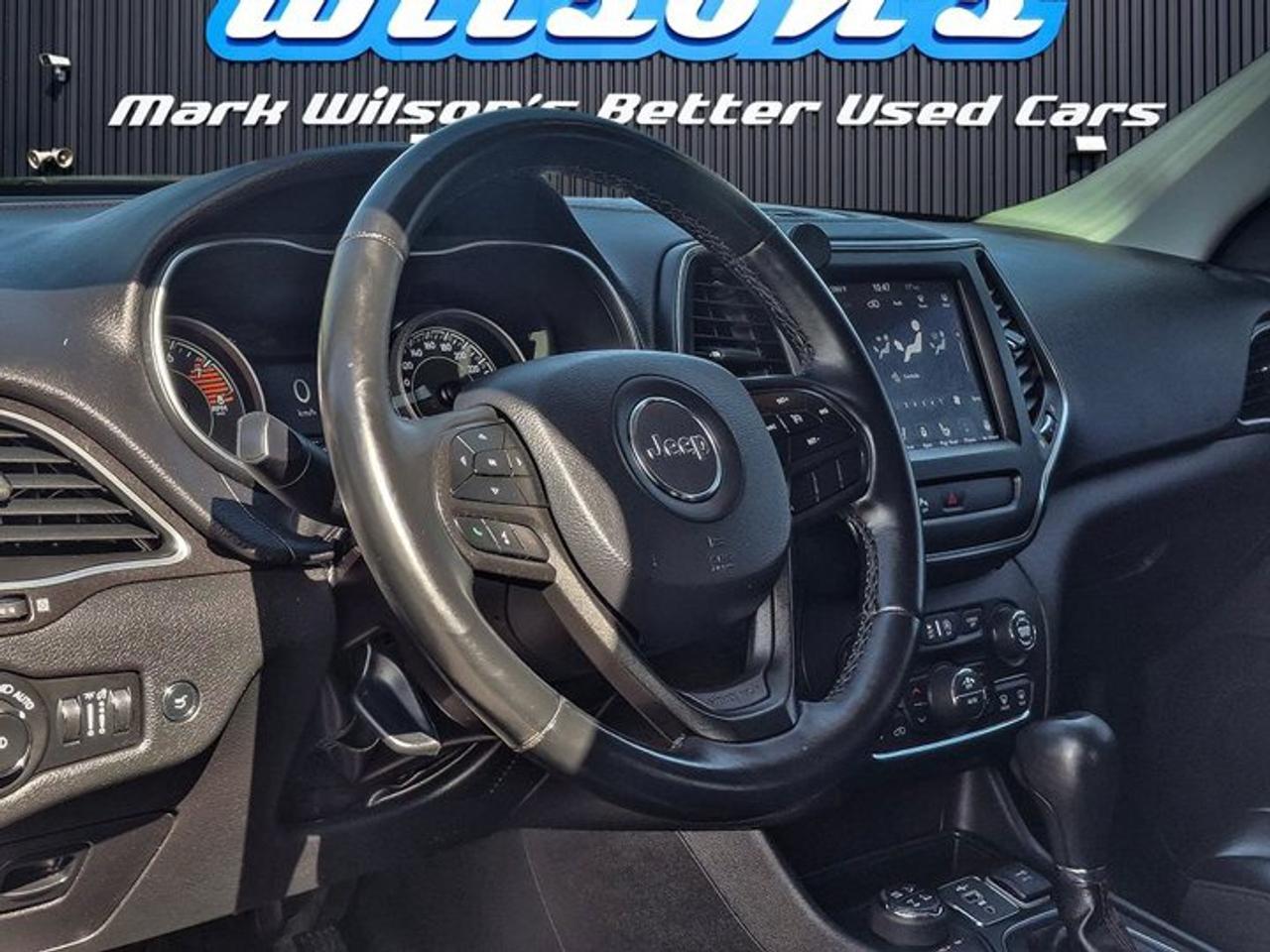 2019 Jeep Cherokee Trailhawk 4x4 | Split Leather | Heated Seats + Steering | Remote Start | Blind Spot Monitor & More ! Photo
