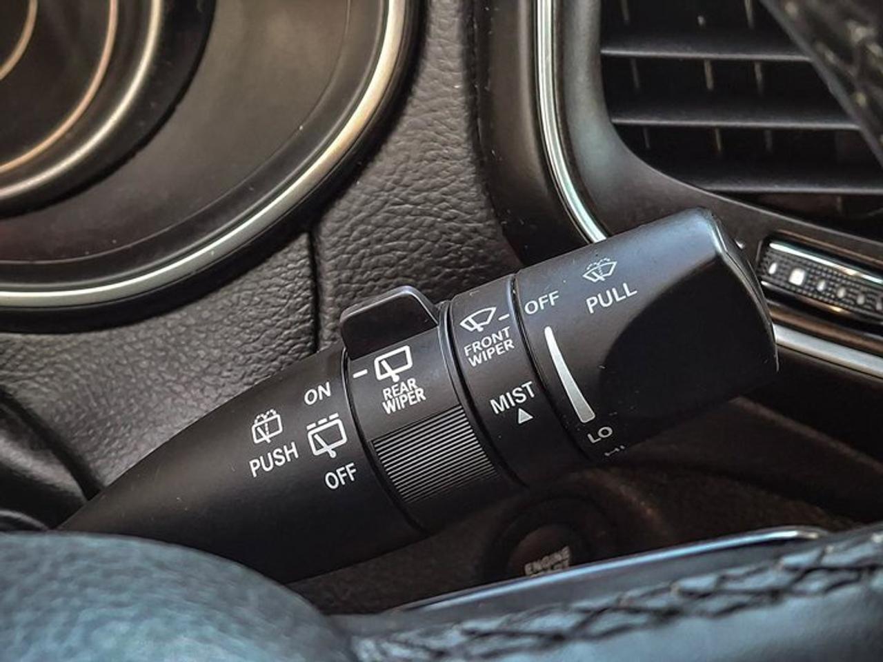 2019 Jeep Cherokee Trailhawk 4x4 | Split Leather | Heated Seats + Steering | Remote Start | Blind Spot Monitor & More ! Photo