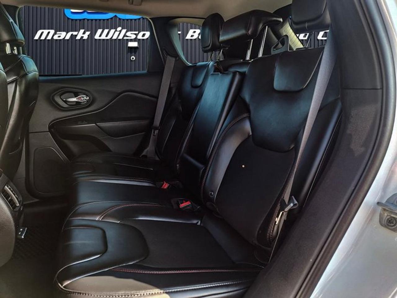 2019 Jeep Cherokee Trailhawk 4x4 | Split Leather | Heated Seats + Steering | Remote Start | Blind Spot Monitor & More ! Photo