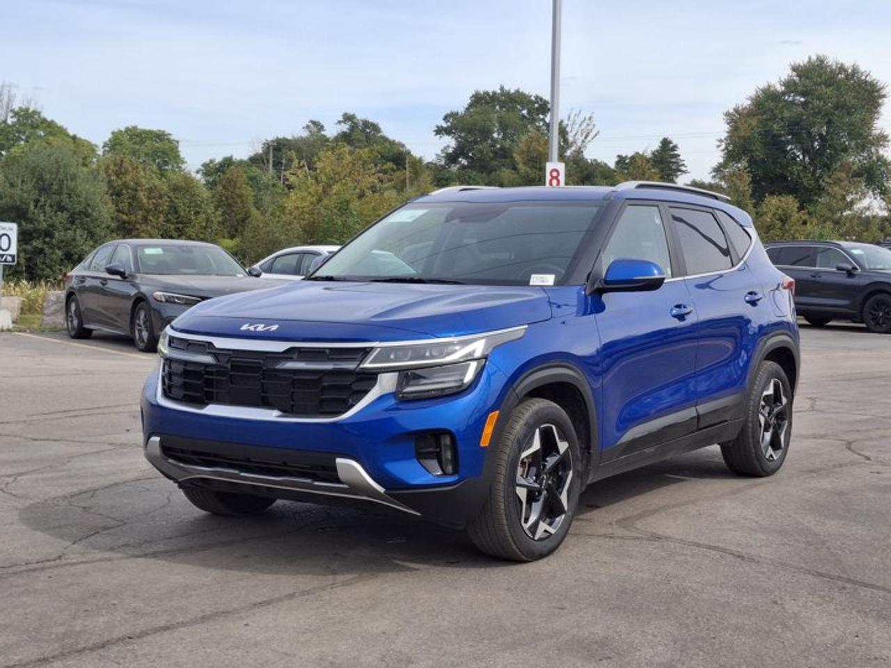 2024 Kia Seltos EX Premium AWD | Leather | Sunroof | Heated + Ventilated Seats | Heated Steering | CarPlay & More ! Photo0