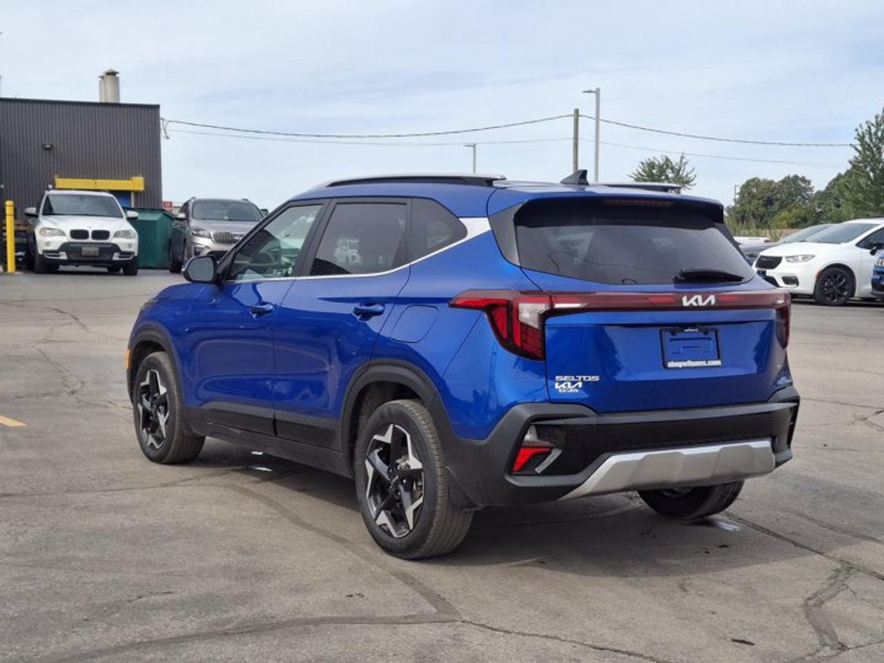 2024 Kia Seltos EX Premium AWD | Leather | Sunroof | Heated + Ventilated Seats | Heated Steering | CarPlay & More ! Photo
