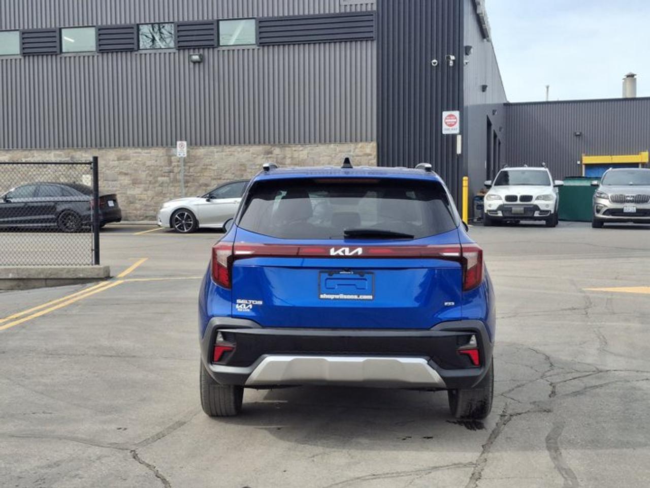 2024 Kia Seltos EX Premium AWD | Leather | Sunroof | Heated + Ventilated Seats | Heated Steering | CarPlay & More ! Photo