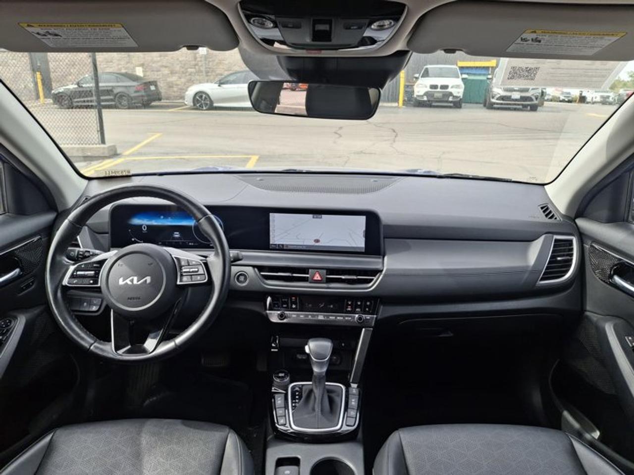 2024 Kia Seltos EX Premium AWD | Leather | Sunroof | Heated + Ventilated Seats | Heated Steering | CarPlay & More ! Photo