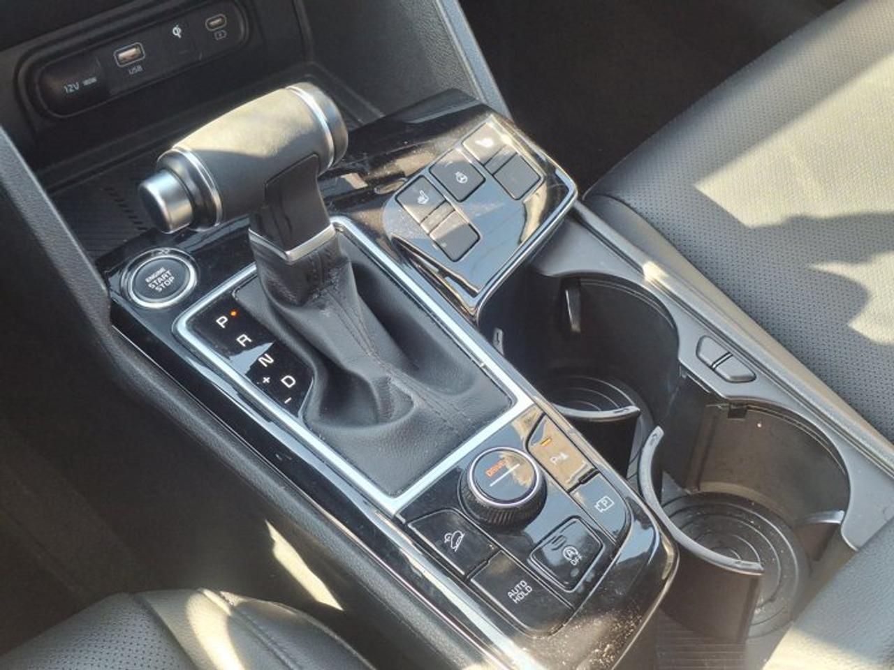 2025 Kia Sportage X-Line AWD | Quilted Leather | Heated Seats + Steering | Remote Start | CarPlay | Rear Cam and More! Photo