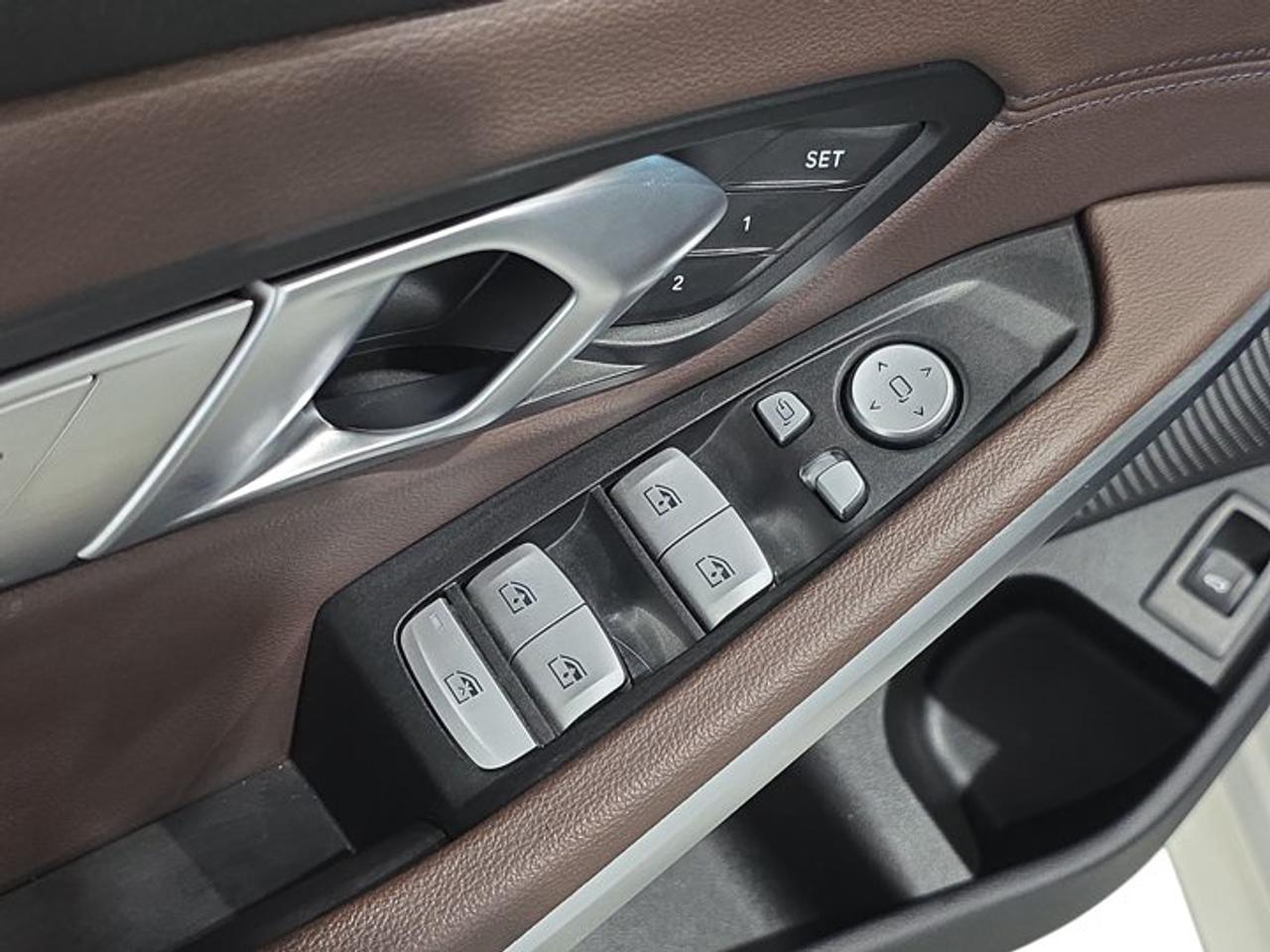 2020 BMW 3 Series 330i xDrive Photo