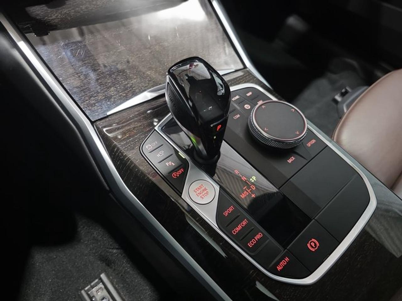 2020 BMW 3 Series 330i xDrive Photo