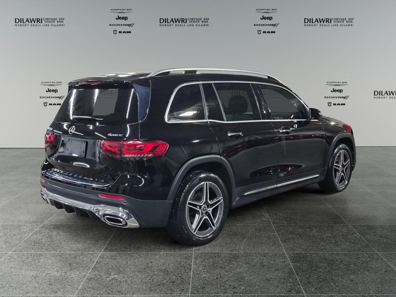 2022 Mercedes-Benz GLB 250 GLB 250 4MATIC SUV Photo