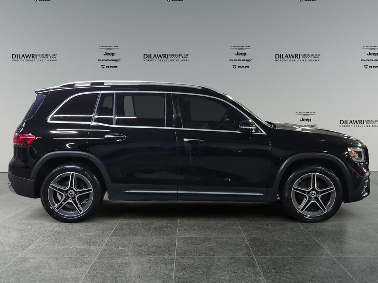2022 Mercedes-Benz GLB 250 GLB 250 4MATIC SUV Photo