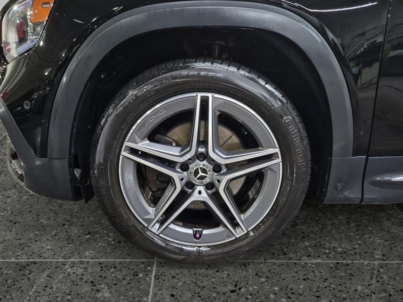2022 Mercedes-Benz GLB 250 GLB 250 4MATIC SUV Photo