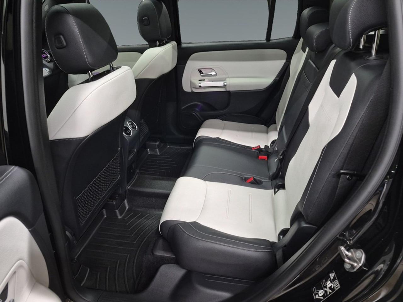 2022 Mercedes-Benz GLB 250 GLB 250 4MATIC SUV Photo