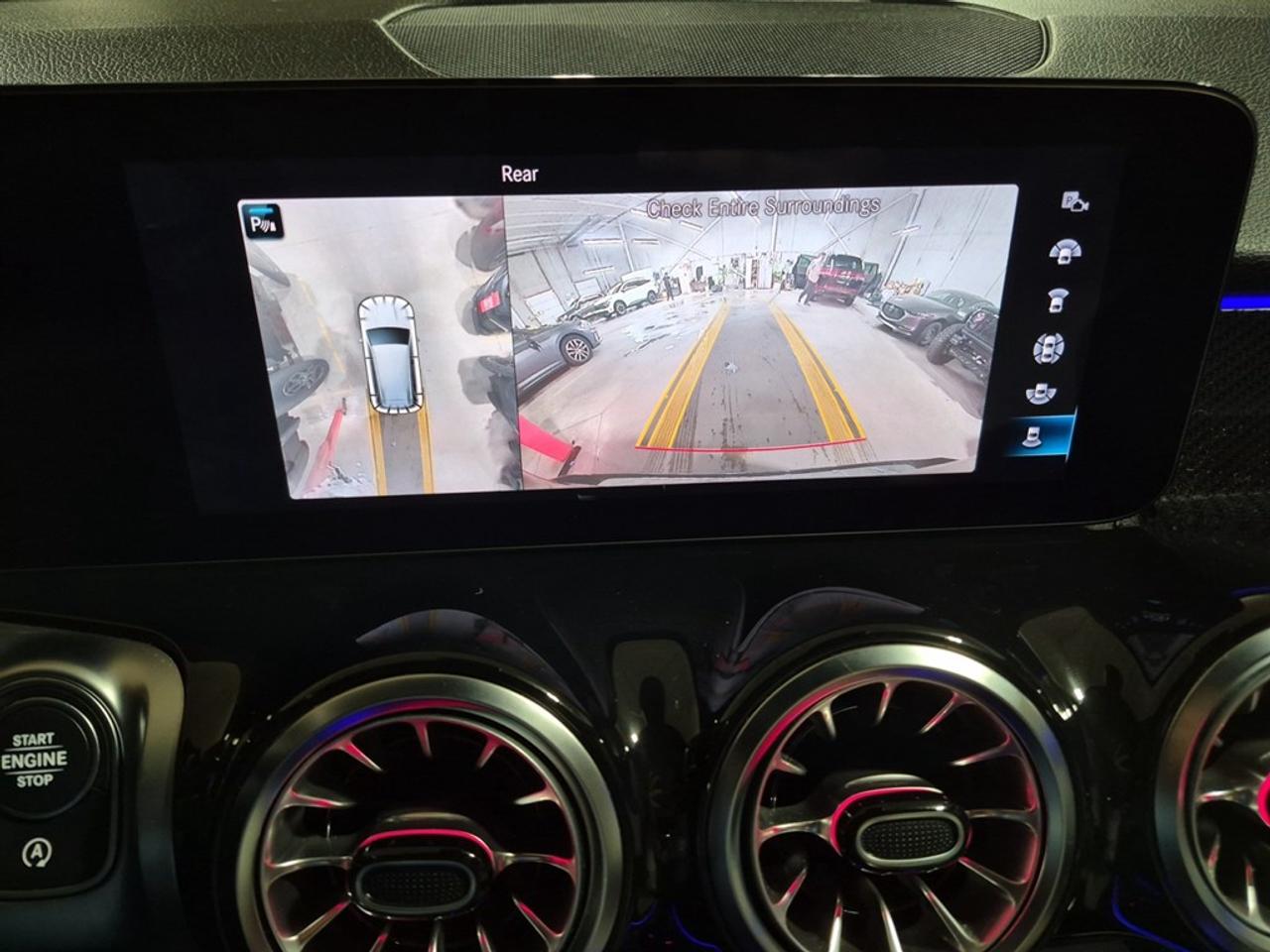 2022 Mercedes-Benz GLB 250 GLB 250 4MATIC SUV Photo