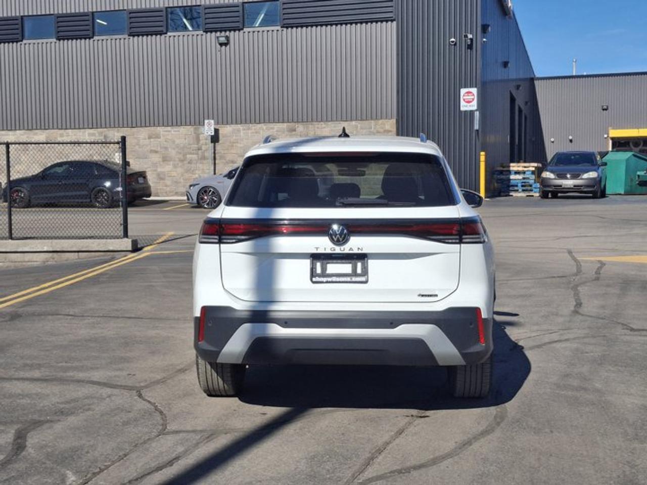 2026 Volkswagen Tiguan Comfortline 4Motion | Leatherette | Heated Seats + Steering | Remote Start | and More ! Photo