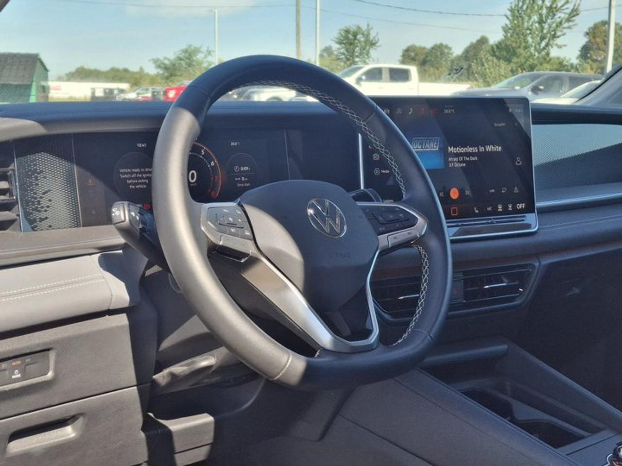 2026 Volkswagen Tiguan Comfortline 4Motion | Leatherette | Heated Seats + Steering | Remote Start | and More ! Photo
