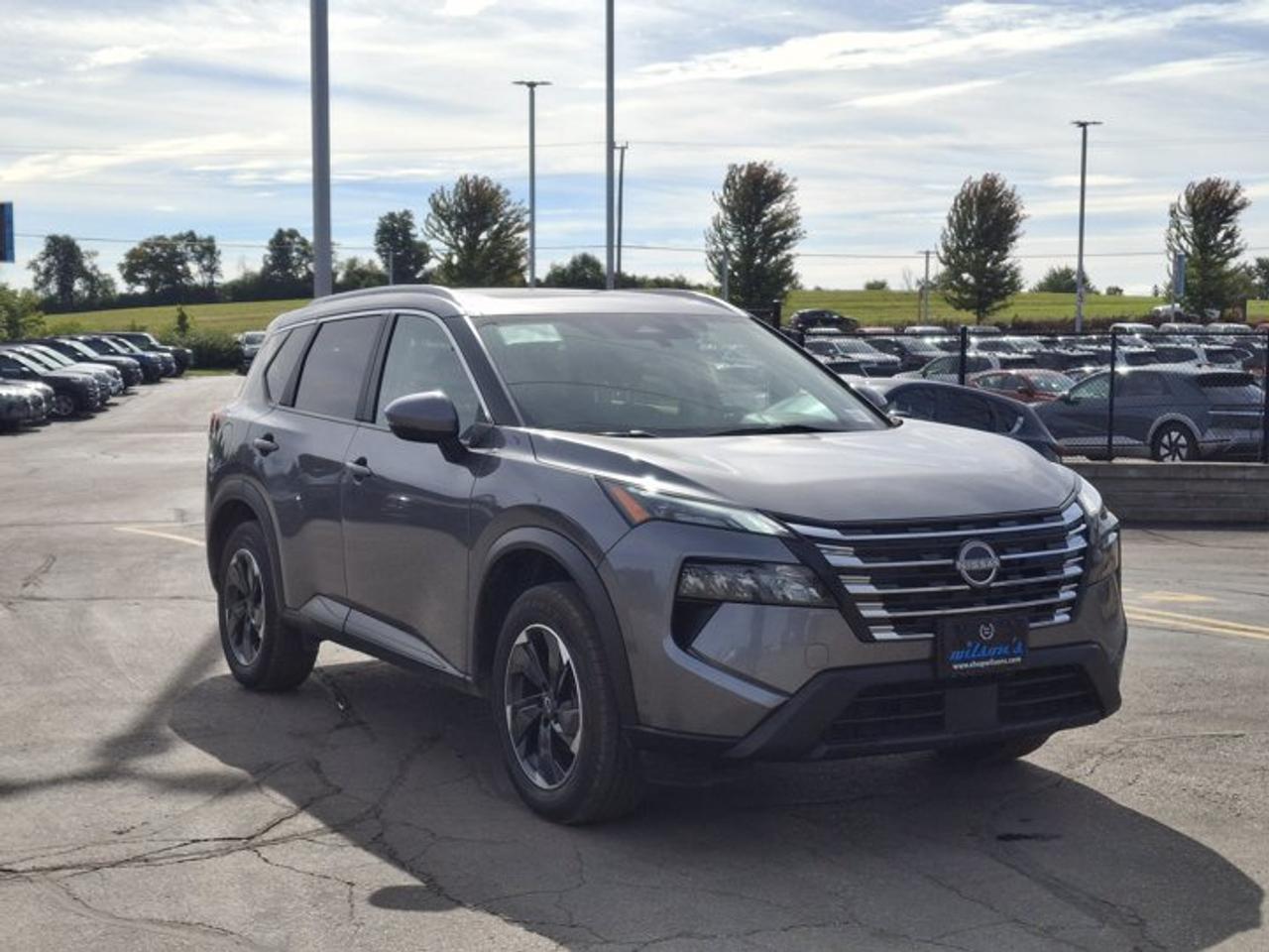 2024 Nissan Rogue SV AWD | Sunroof | Heated Wheel + Seats | Smart Cruise | Power Seat | CarPlay + Android | and More ! Photo