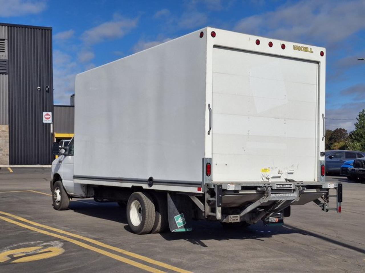 2026 Ford E-Series Cutaway Cube Van | 7.3L V8 | Power Lift | Cruise Control | Power Equipment | Photo2