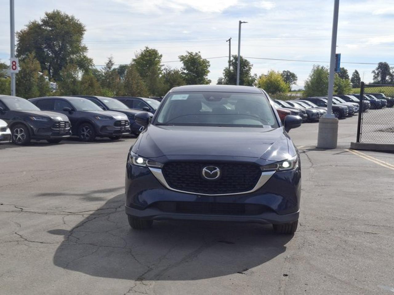 2025 Mazda CX-5 GS AWD | Leatherette | Power Seat | Heated Wheel + Seats | Adaptive Cruise | CarPlay and More ! Photo
