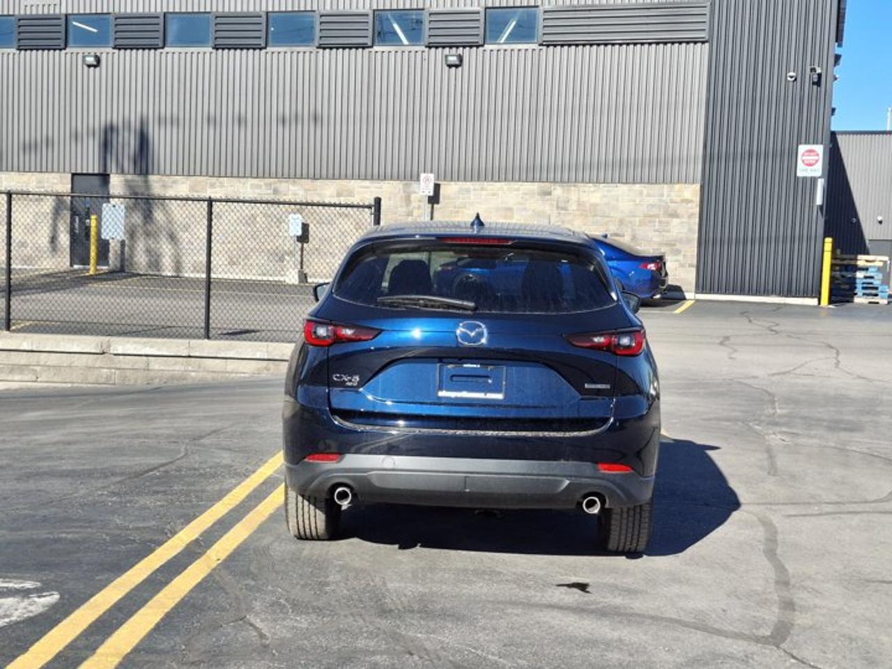 2025 Mazda CX-5 GS AWD | Leatherette | Power Seat | Heated Wheel + Seats | Adaptive Cruise | CarPlay and More ! Photo