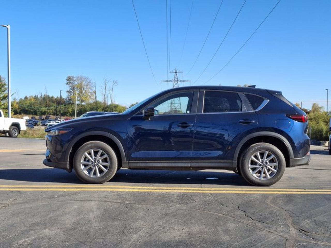 2025 Mazda CX-5 GS AWD | Leatherette | Power Seat | Heated Wheel + Seats | Adaptive Cruise | CarPlay and More ! Photo5