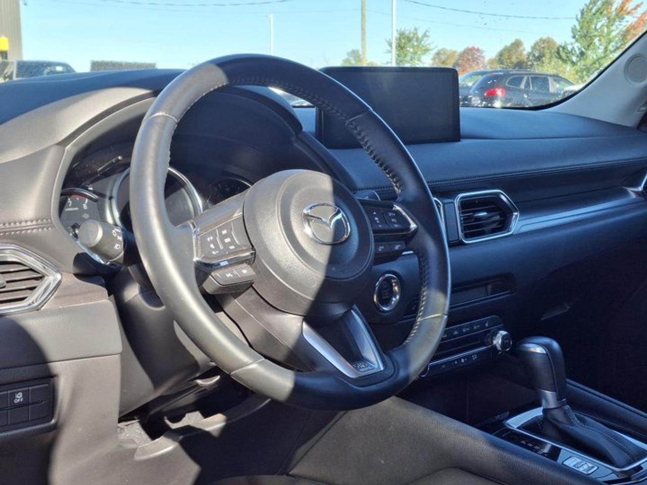 2025 Mazda CX-5 GS AWD | Leatherette | Power Seat | Heated Wheel + Seats | Adaptive Cruise | CarPlay and More ! Photo