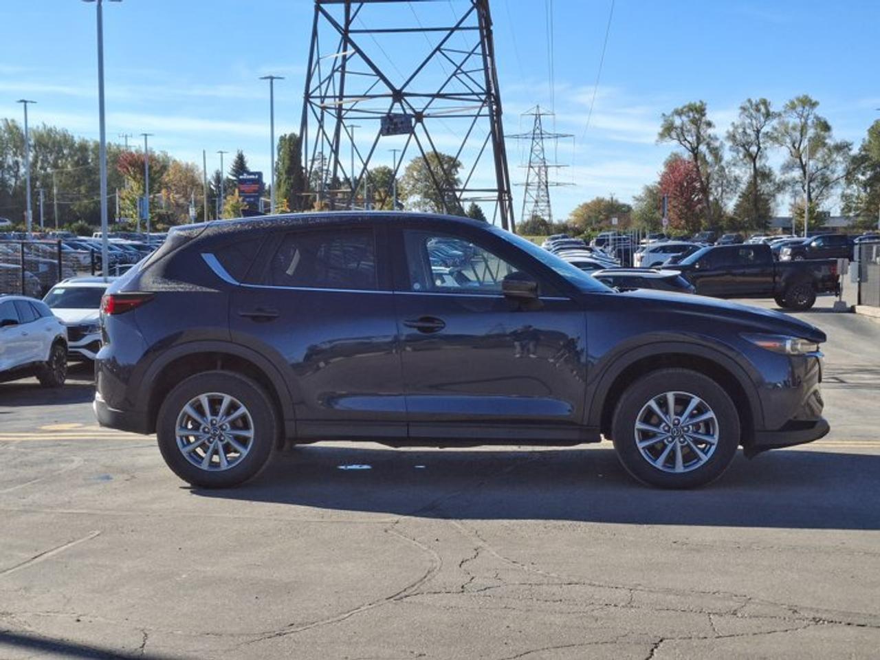 2025 Mazda CX-5 GS AWD | Leatherette | Power Seat | Heated Wheel + Seats | Adaptive Cruise | CarPlay and More ! Photo