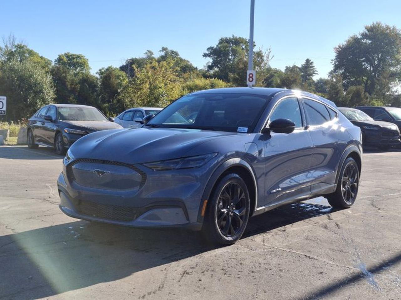 2024 Ford Mustang Mach-E Select EAWD | Leather | Heated Seats + Steering | Navi | Adaptive Cruise | Wireless CarPlay & More ! Photo