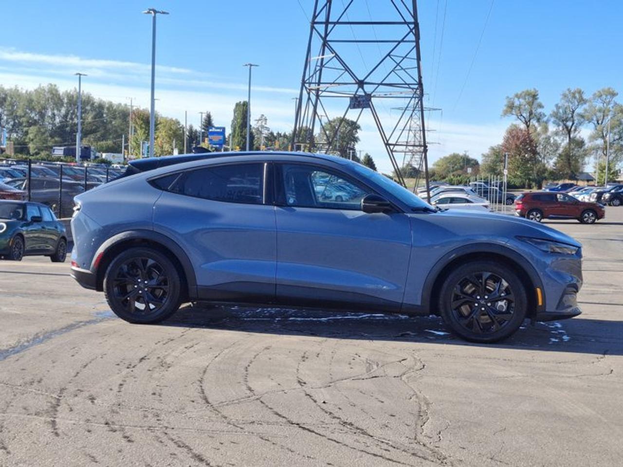 2024 Ford Mustang Mach-E Select EAWD | Leather | Heated Seats + Steering | Navi | Adaptive Cruise | Wireless CarPlay & More ! Photo