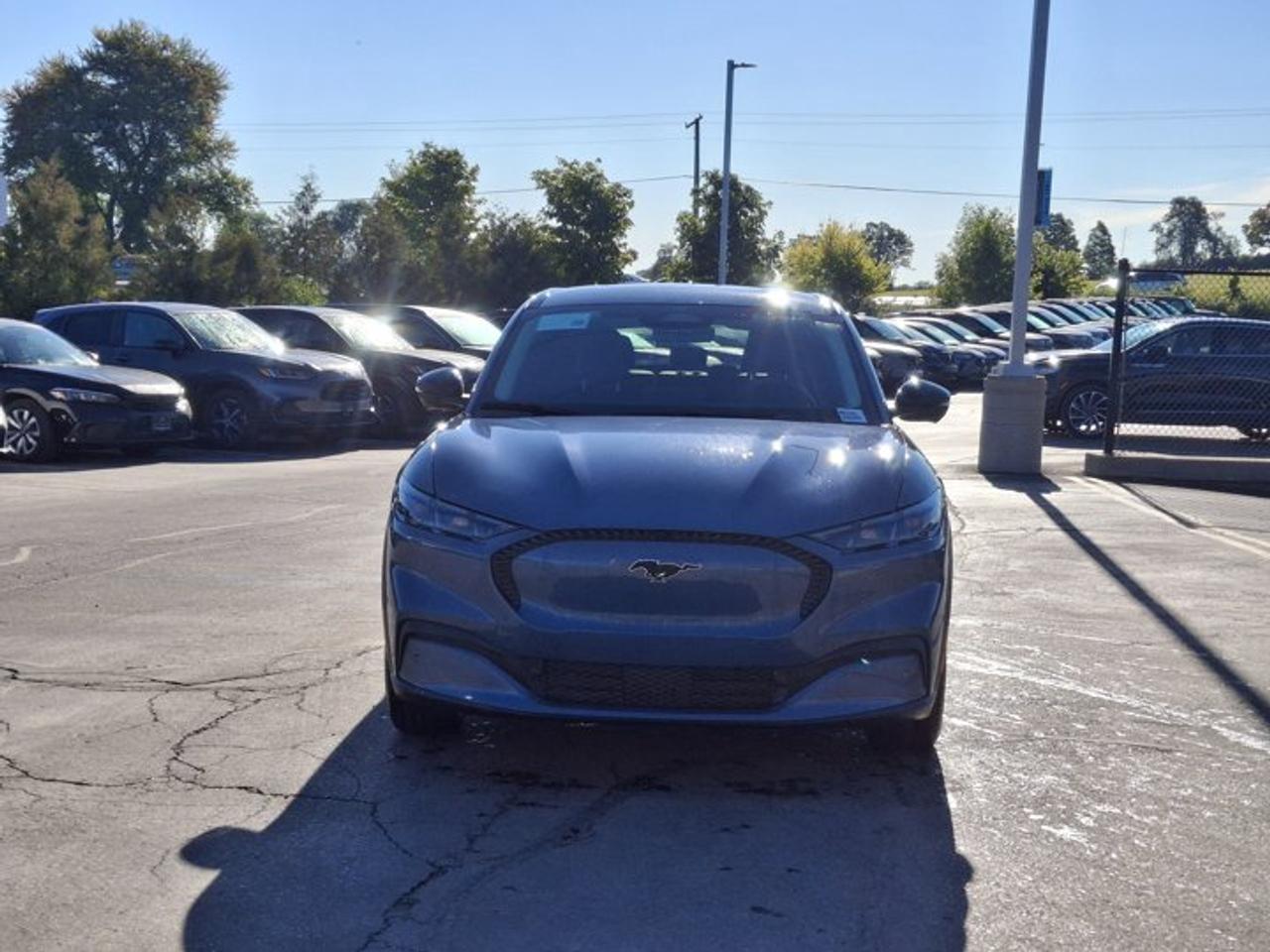 2024 Ford Mustang Mach-E Select EAWD | Leather | Heated Seats + Steering | Navi | Adaptive Cruise | Wireless CarPlay & More ! Photo