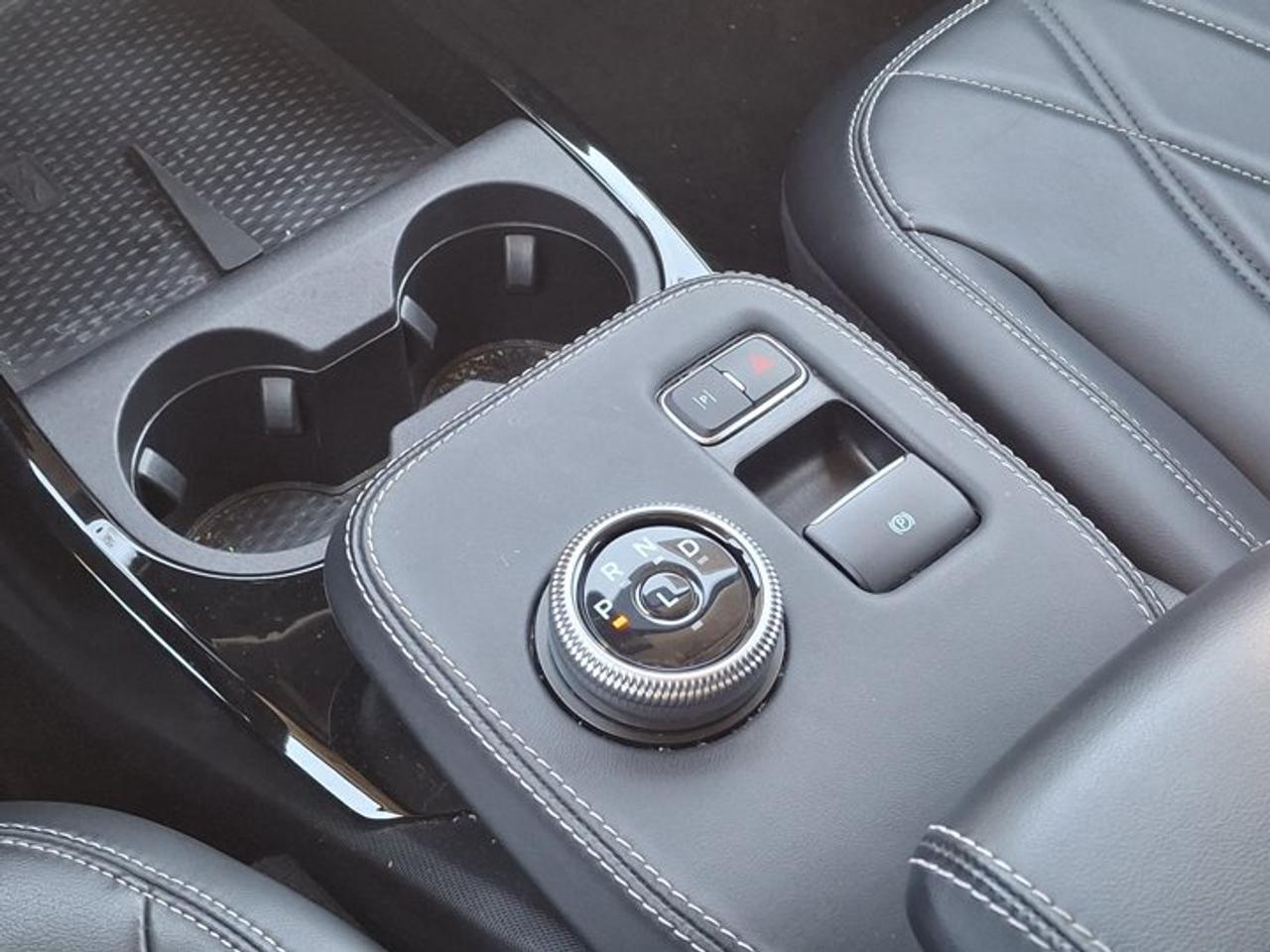 2024 Ford Mustang Mach-E Select EAWD | Leather | Heated Seats + Steering | Navi | Adaptive Cruise | Wireless CarPlay & More ! Photo