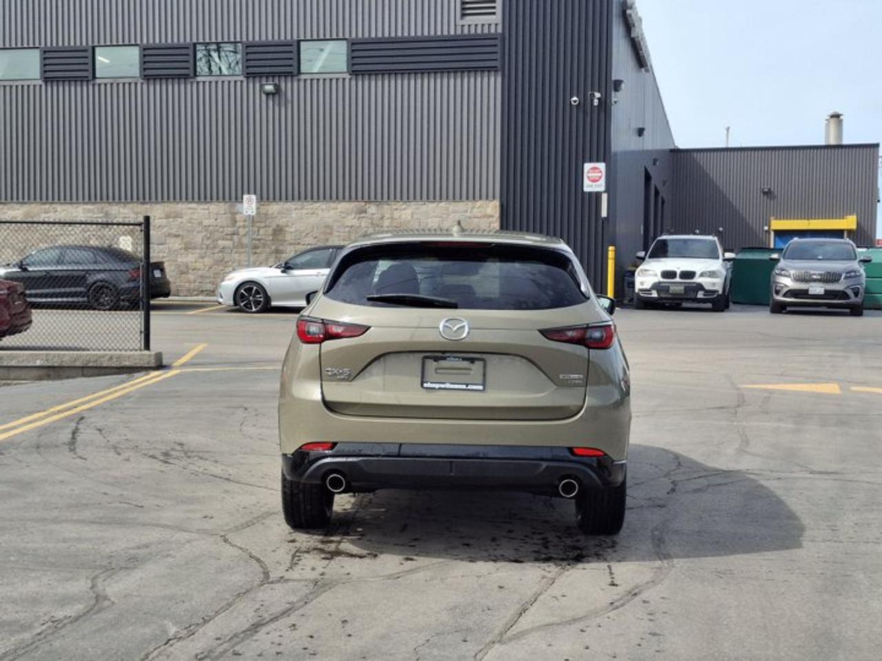 2024 Mazda CX-5 Suna AWD | Turbo | Leather/Suede | Sunroof | HUD | Cooled + Heated Seats | Bose | Nav | and More ! Photo4