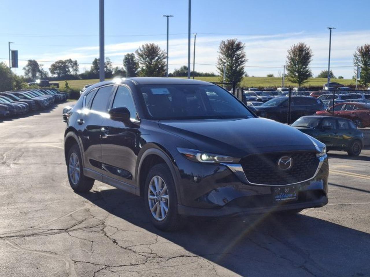 2025 Mazda CX-5 GS AWD | Leatherette | Power Seat | Heated Wheel + Seats | Adaptive Cruise | CarPlay and More ! Photo