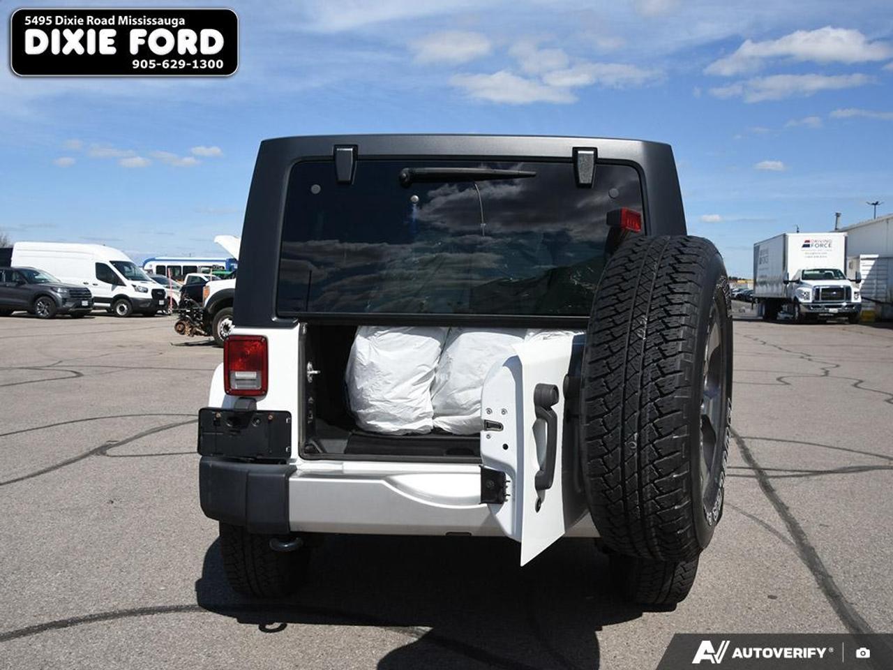2018 Jeep Wrangler JK Unlimited Sahara Photo