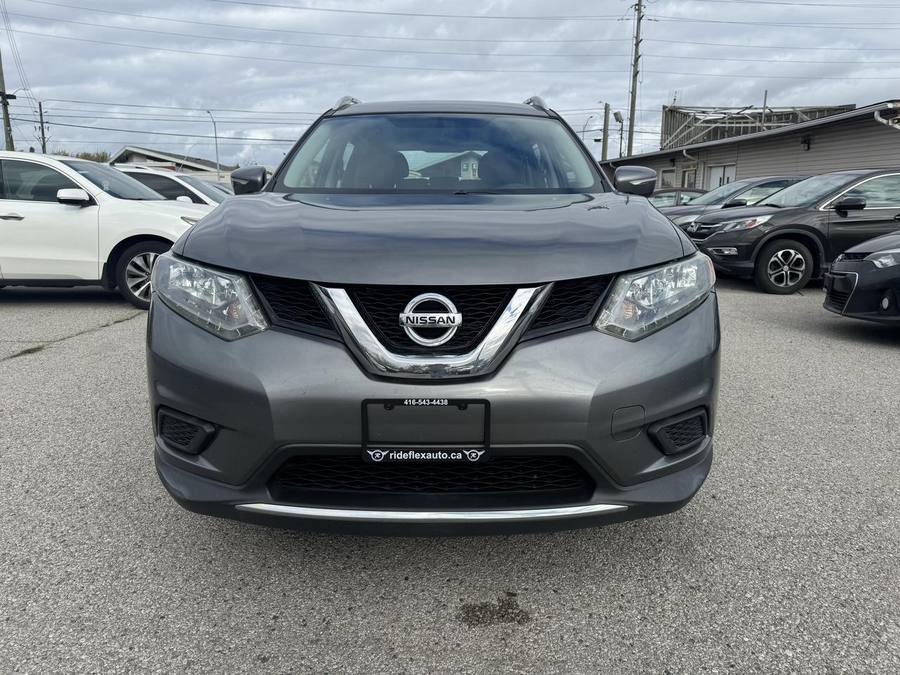 2014 Nissan Rogue SV Photo5