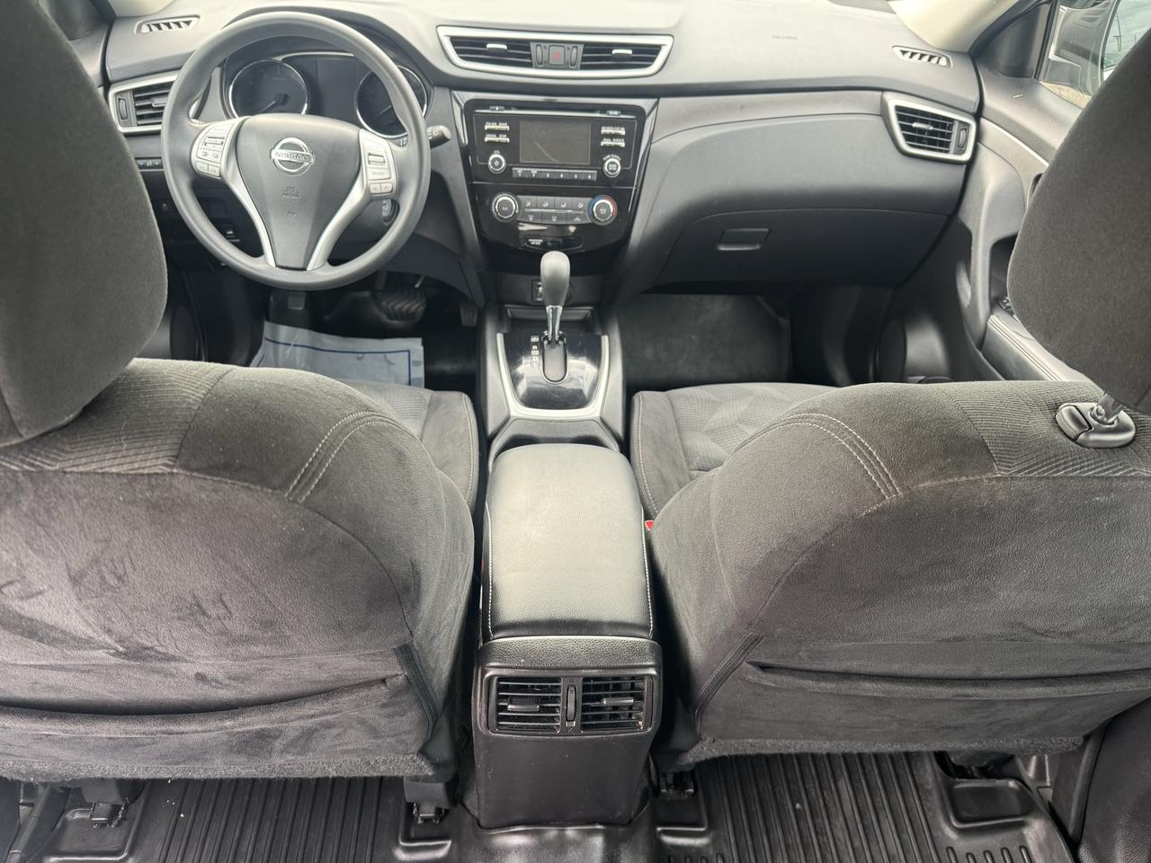 2014 Nissan Rogue SV Photo