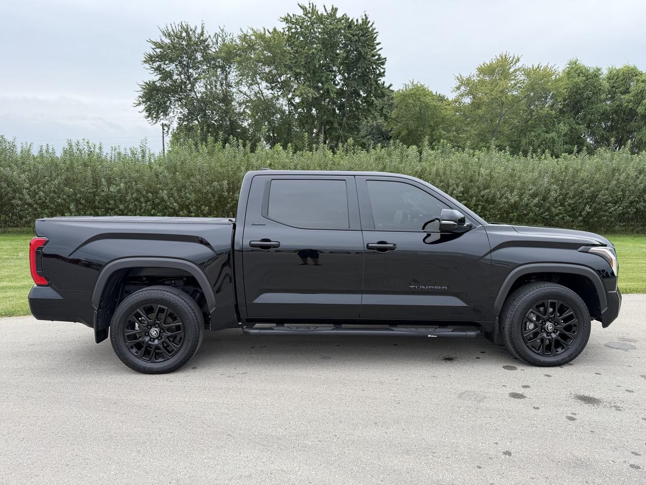 2025 Toyota Tundra CREWMAX LIMITED NIGHTSHADE EDITION Photo