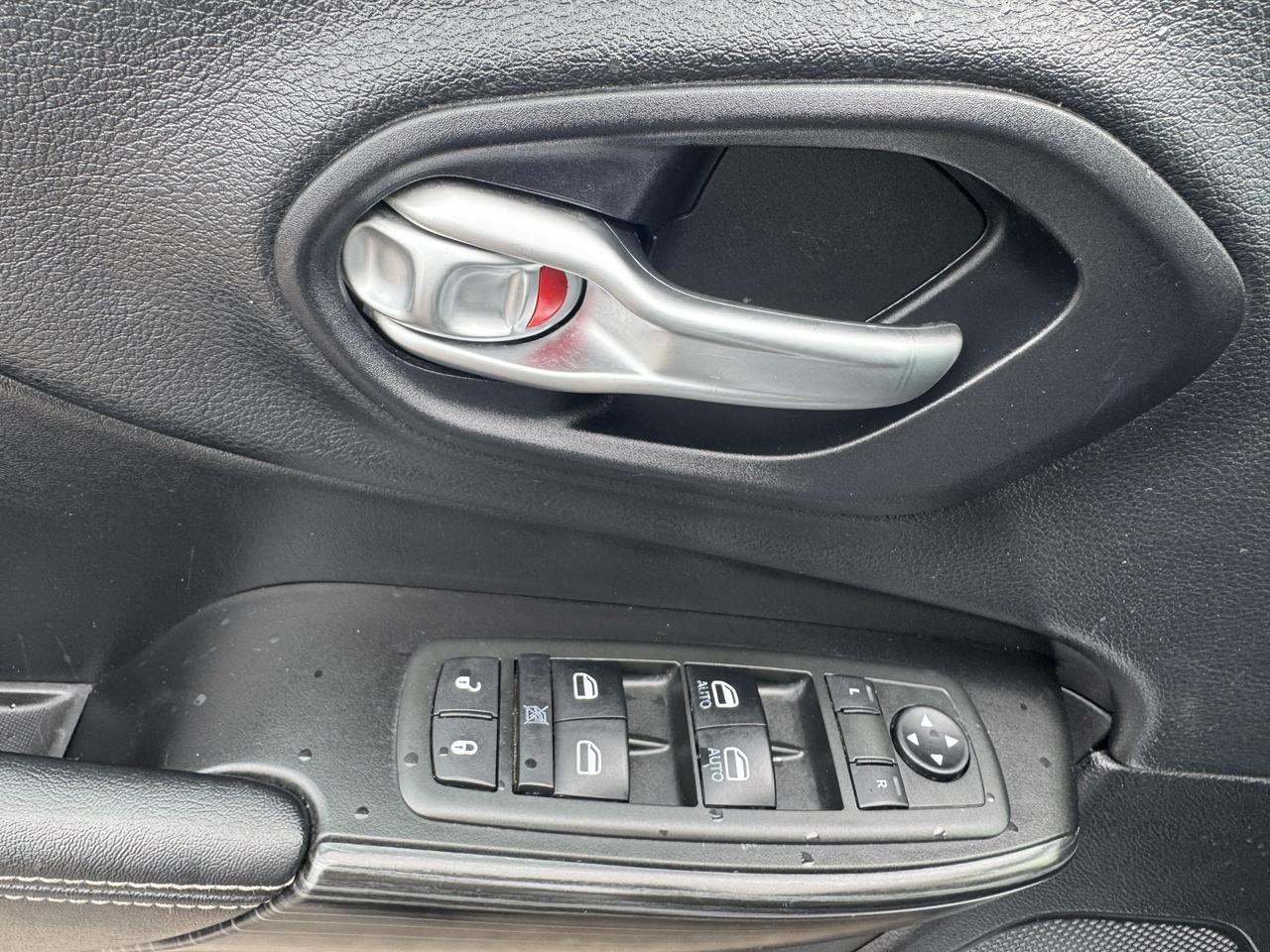 2014 Jeep Cherokee Limited Photo