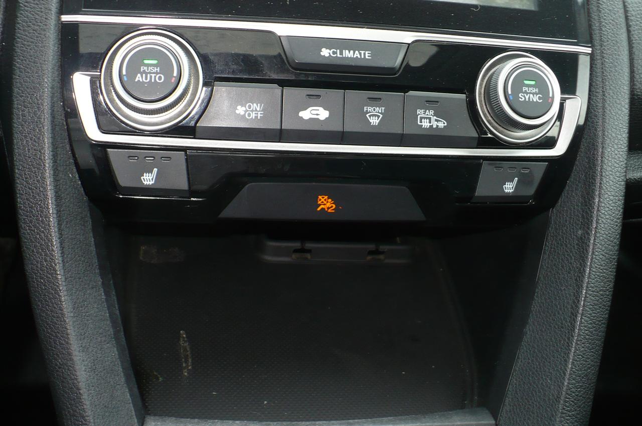 2017 Honda Civic EX Heated Seats / Sunroof  ONE OWNER Photo