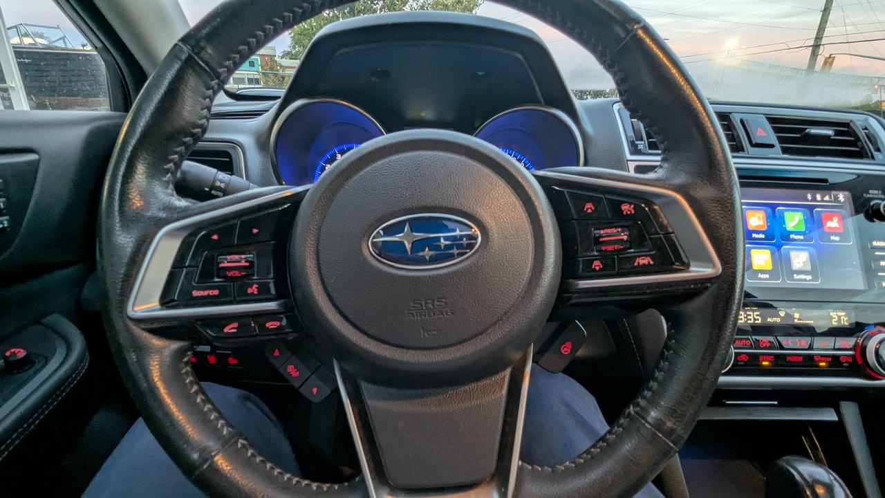 2018 Subaru Outback LIMITED Photo