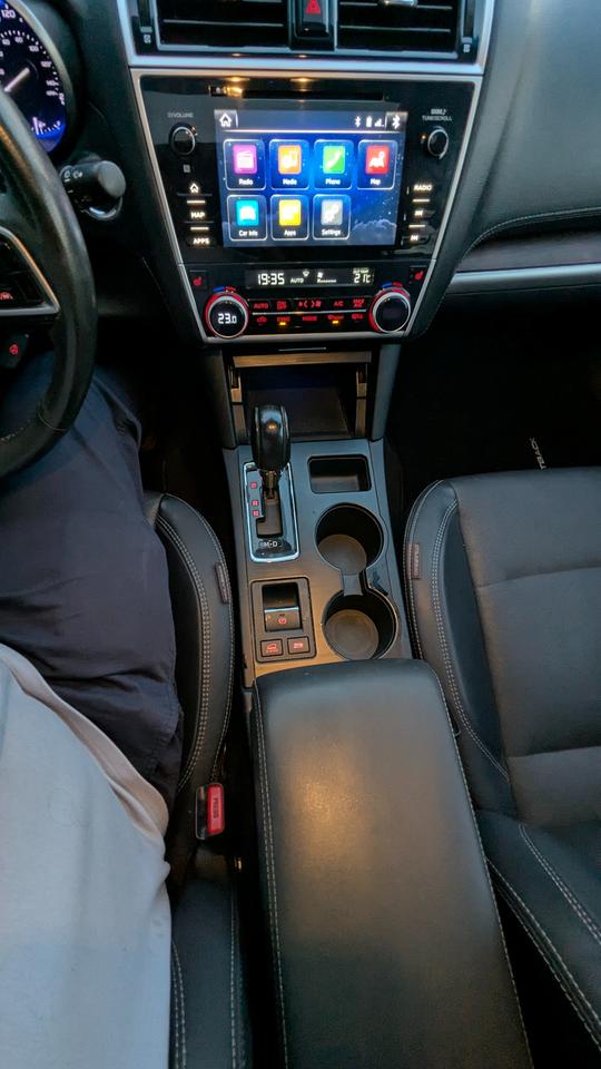 2018 Subaru Outback LIMITED Photo