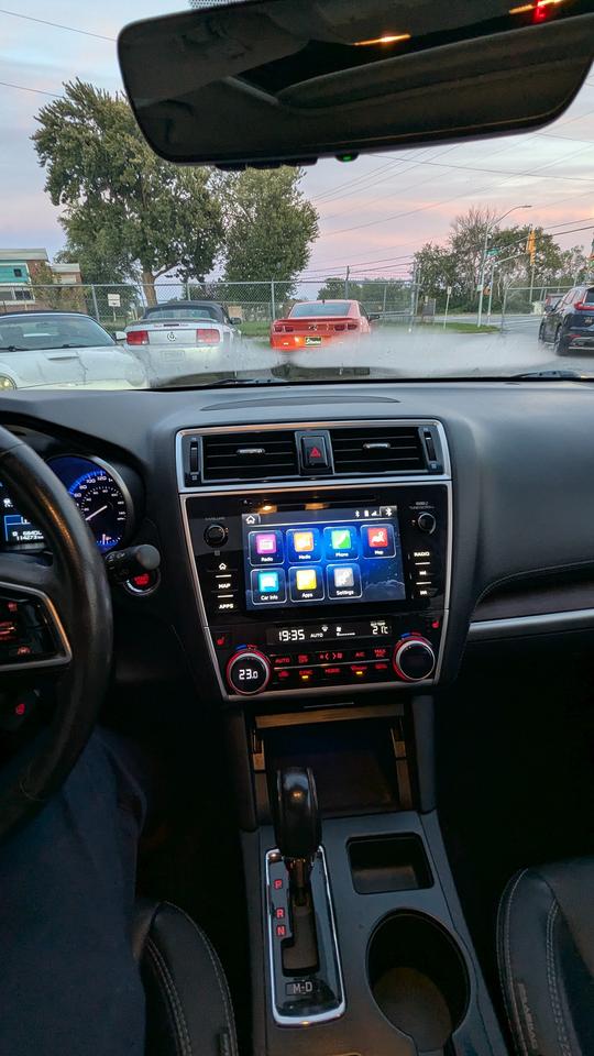 2018 Subaru Outback LIMITED Photo