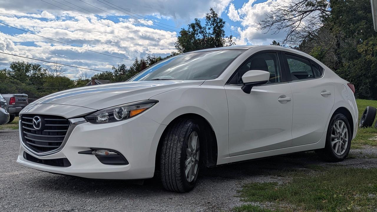 2017 Mazda MAZDA3 GS Photo