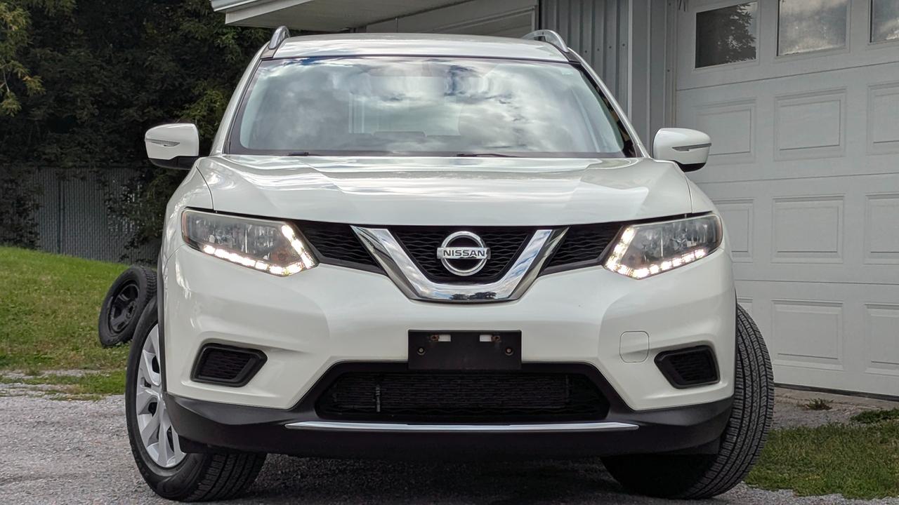 2015 Nissan Rogue S Photo