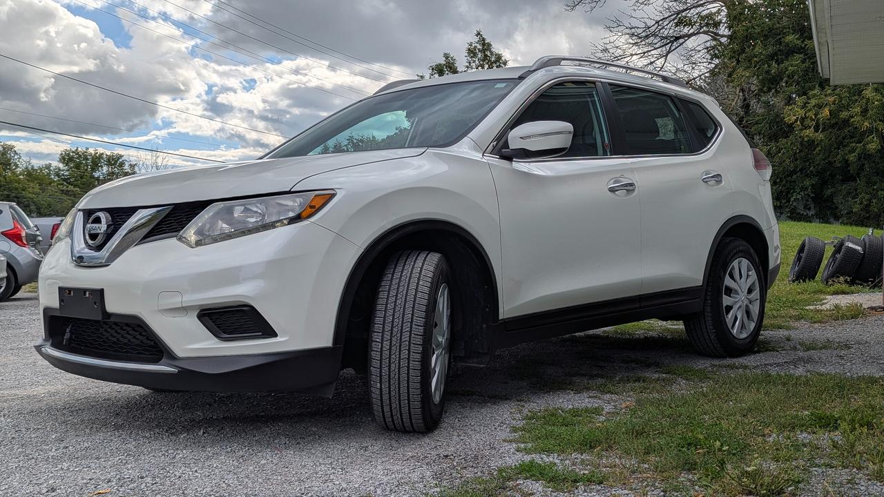 2015 Nissan Rogue S Photo