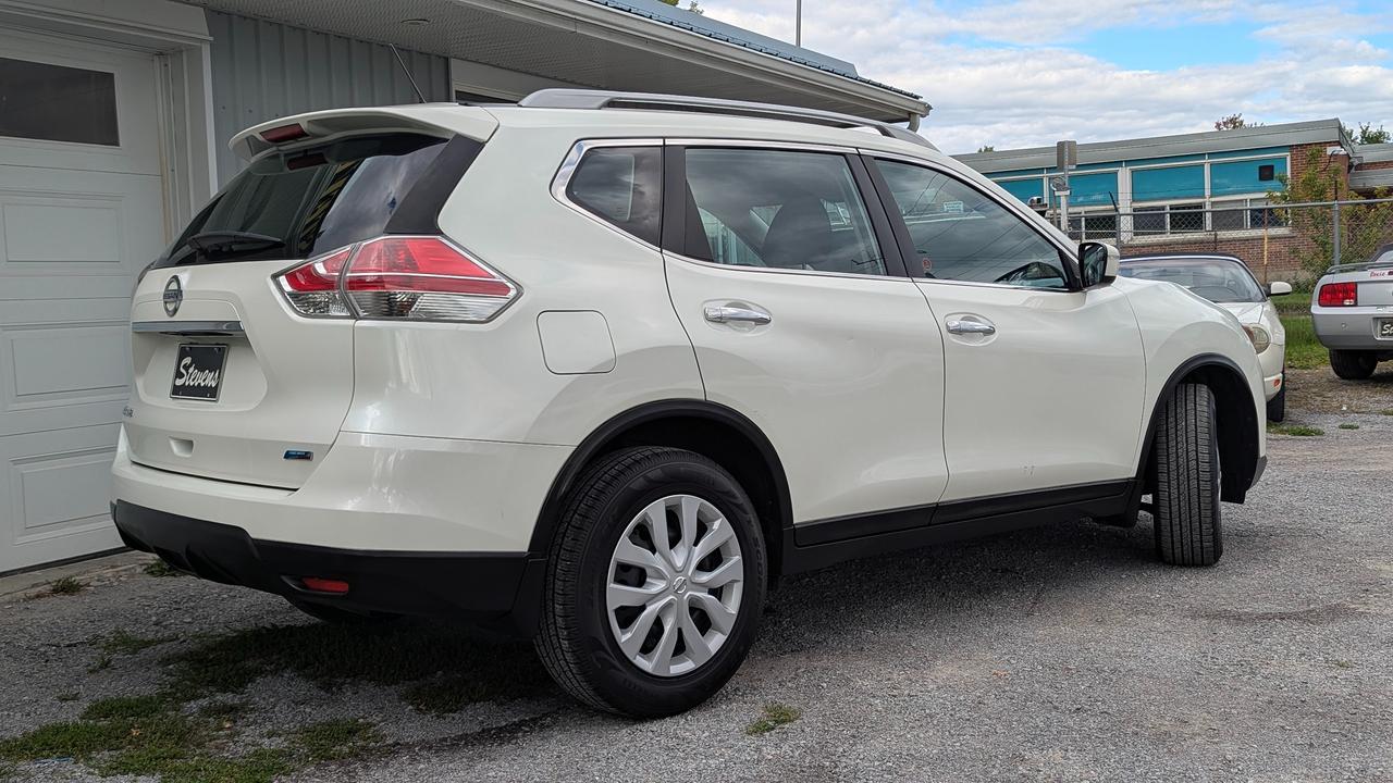 2015 Nissan Rogue S Photo